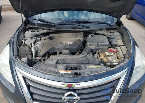 2015 Nissan Altima 2.5 S из США, поврежденный, VIN 1N4AL3AP9FC413704